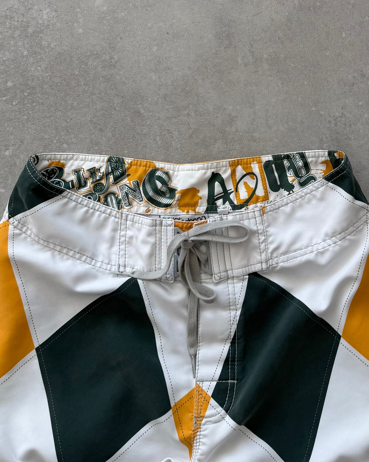 Vintage Billabong Andy Irons Argyle Boardshorts (31)