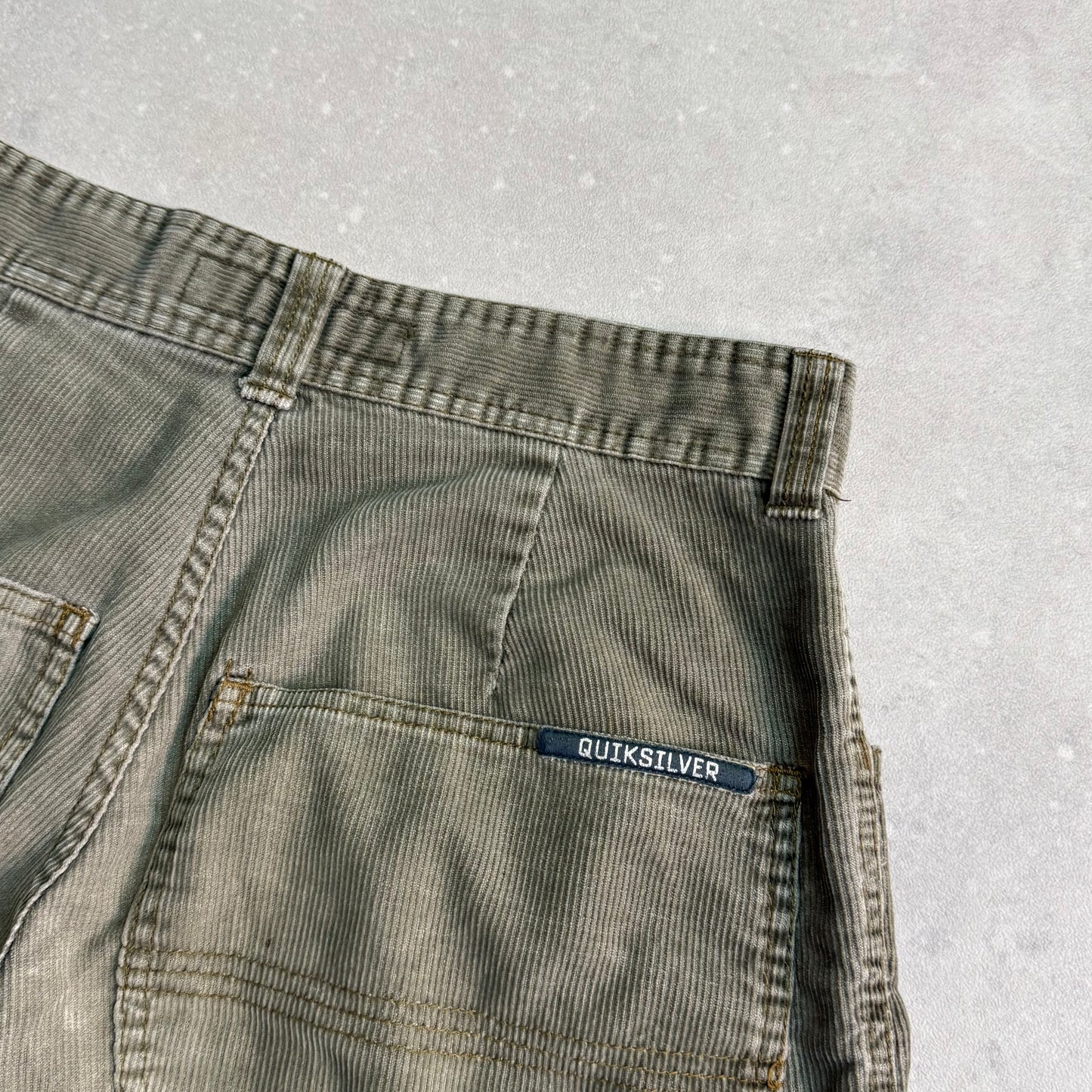 00's Quiksilver Shorts (30)