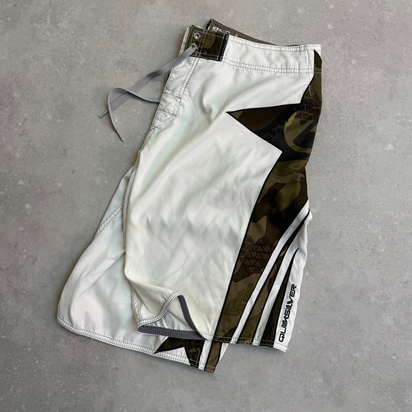 00's Quiksilver Kelly Slater signature boardshorts (34)