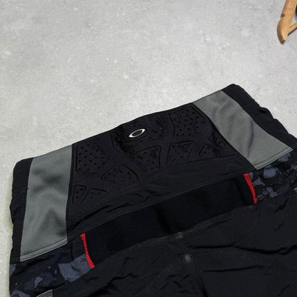 2000’s Oakley MTB Shorts