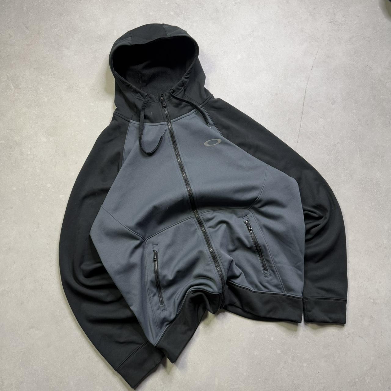 2000’s Oakley Hoodie