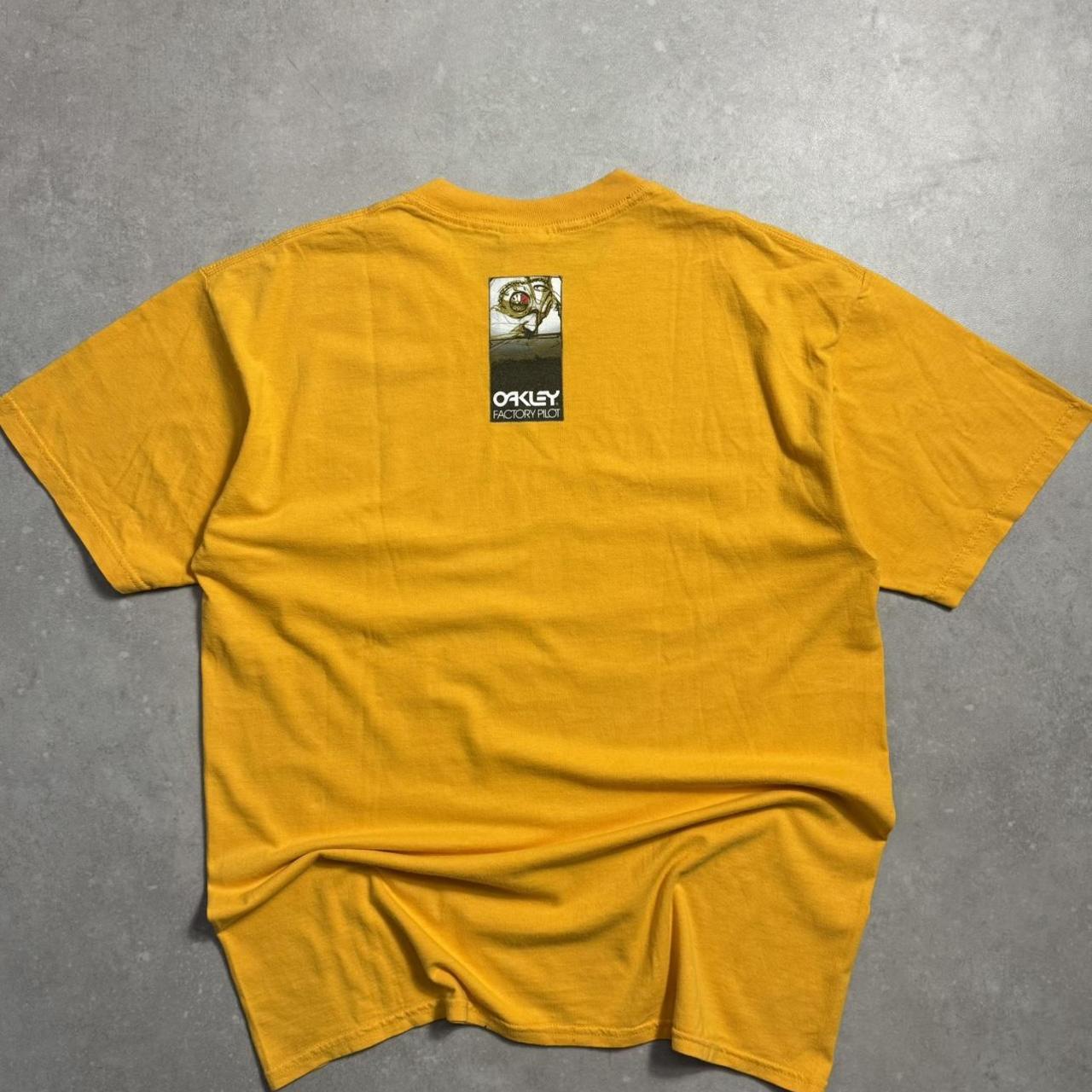 2000’s Oakley T-shirt