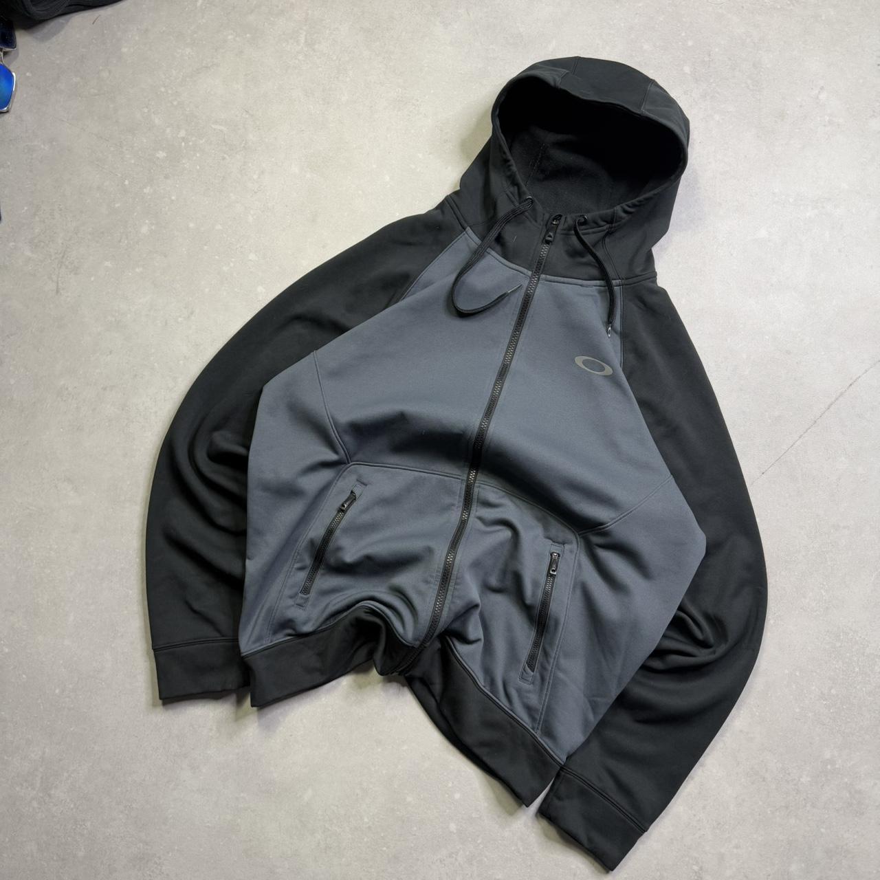 2000’s Oakley Hoodie